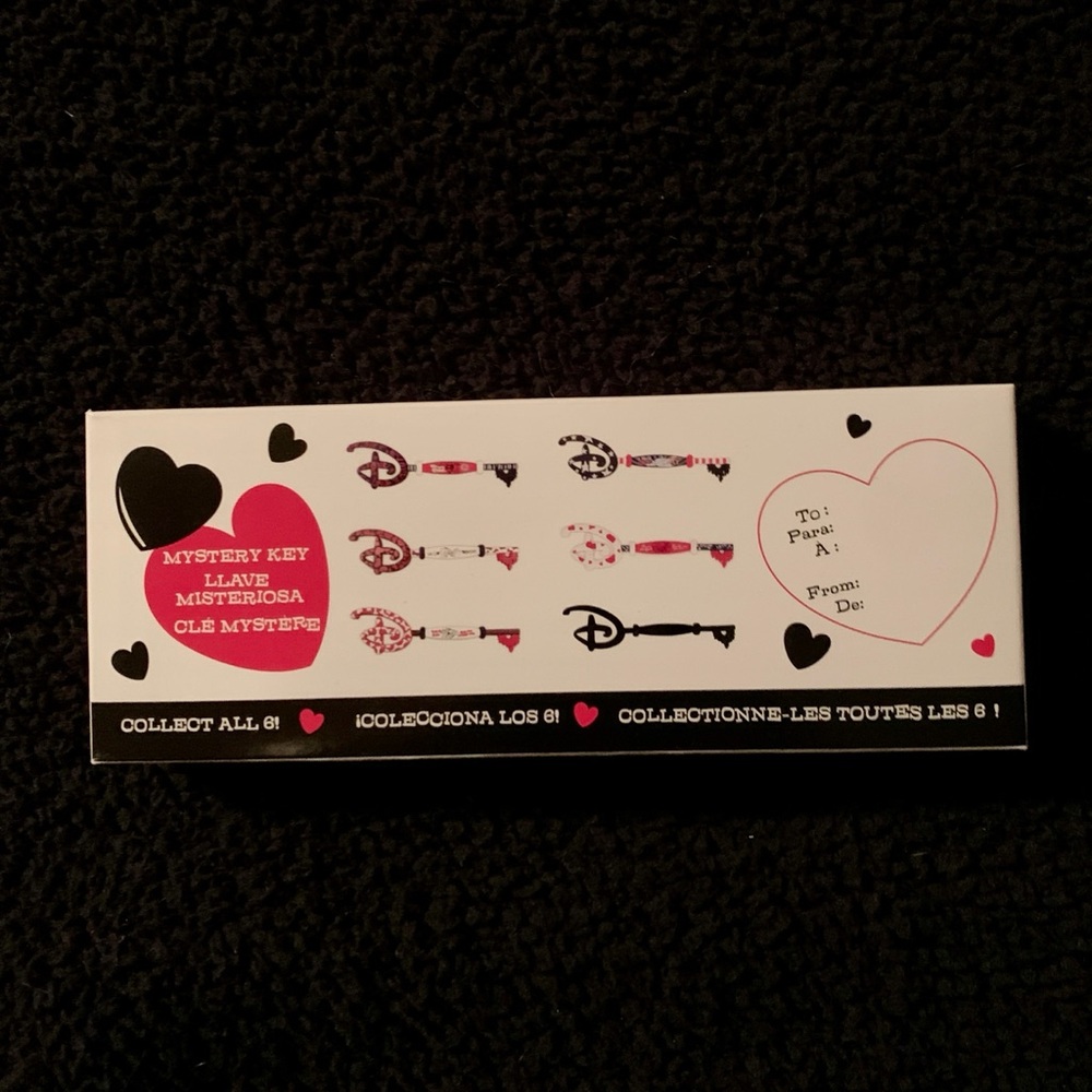 Disney Mystery Key Set - Black, Red, Pink